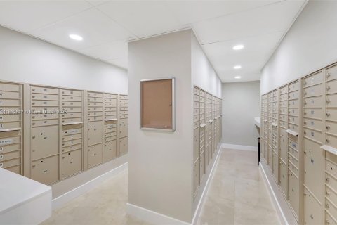 Купить кондоминиум в Майами, Флорида 1 спальня, 101.91м2, № 1890284 - фото 22