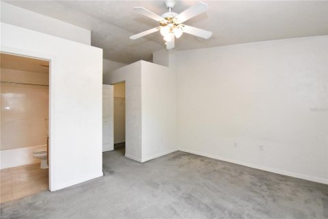 Condo in Gainesville, Florida, 2 bedrooms  № 1833056 - photo 10