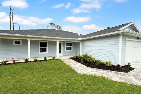 House in Port Charlotte, Florida 3 bedrooms, 155.89 sq.m. № 1831604 - photo 2