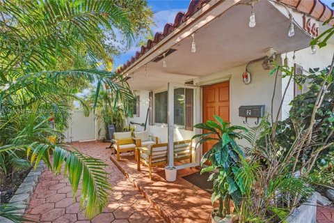 Commercial property in Dania Beach, Florida 154.59 sq.m. № 1998836 - photo 30