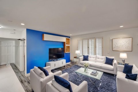 Commercial property in Dania Beach, Florida 154.59 sq.m. № 1998836 - photo 3