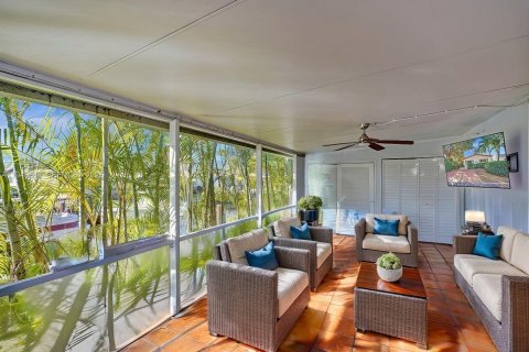 Commercial property in Dania Beach, Florida 154.59 sq.m. № 1998836 - photo 5