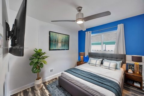 Commercial property in Dania Beach, Florida 154.59 sq.m. № 1998836 - photo 7