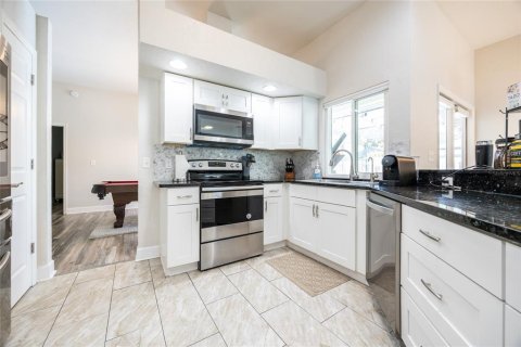 House in Gainesville, Florida 4 bedrooms, 208.19 sq.m. № 1717394 - photo 18