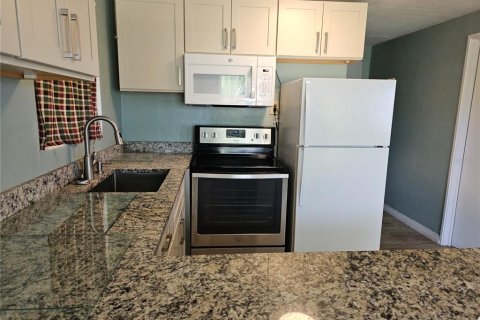 House in Ruskin, Florida 1 bedroom, 53.51 sq.m. № 2393536 - photo 8
