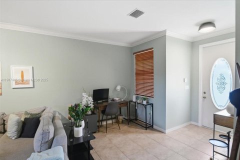 Townhouse in Miami, Florida 4 bedrooms, 168.06 sq.m. № 1972633 - photo 3