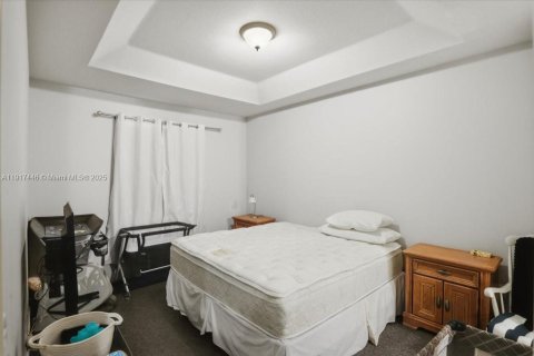 Townhouse in Miami, Florida 4 bedrooms, 168.06 sq.m. № 1972633 - photo 23