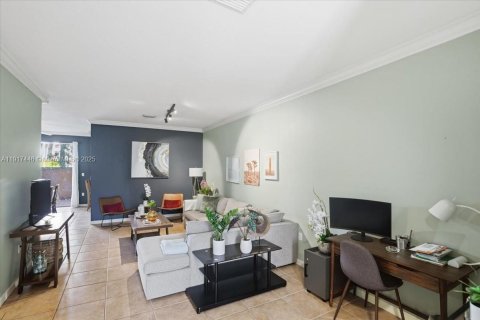 Townhouse in Miami, Florida 4 bedrooms, 168.06 sq.m. № 1972633 - photo 8