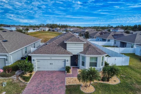 Villa ou maison à vendre à Orange City, Floride: 4 chambres, 221.01 m2 № 1625735 - photo 1