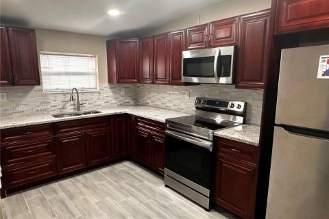 Casa en alquiler en Lauderhill, Florida, 2 dormitorios, 103.86 m2 № 1947418 - foto 8