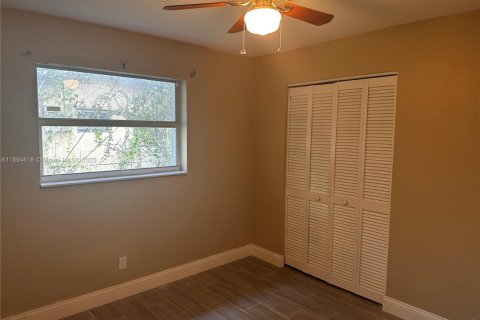 Casa en alquiler en Lauderhill, Florida, 2 dormitorios, 103.86 m2 № 1947418 - foto 12