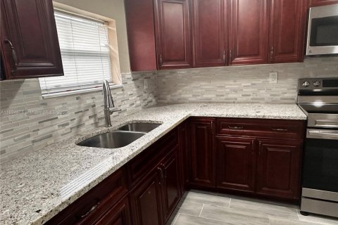 Casa en alquiler en Lauderhill, Florida, 2 dormitorios, 103.86 m2 № 1947418 - foto 9