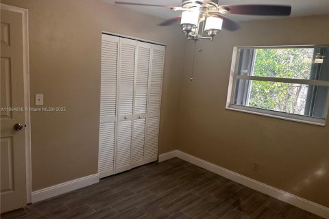 Casa en alquiler en Lauderhill, Florida, 2 dormitorios, 103.86 m2 № 1947418 - foto 14