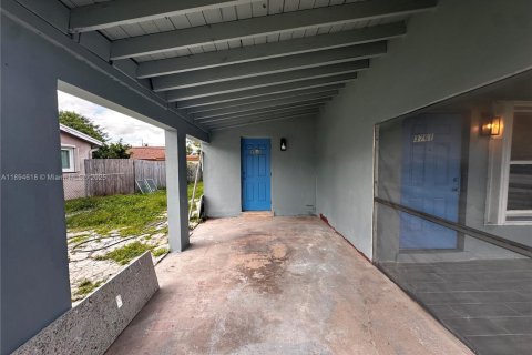Casa en alquiler en Lauderhill, Florida, 2 dormitorios, 103.86 m2 № 1947418 - foto 2