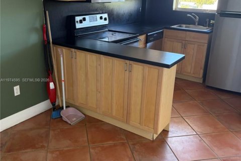 Copropriété à louer à North Bay Village, Floride: 1 chambre, 57.6 m2 № 2036024 - photo 3