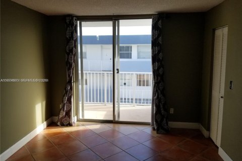 Copropriété à louer à North Bay Village, Floride: 1 chambre, 57.6 m2 № 2036024 - photo 16