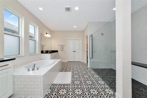Villa ou maison à vendre à Bradenton, Floride: 5 chambres, 348.76 m2 № 1910026 - photo 24