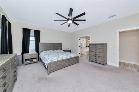House in Bradenton, Florida 5 bedrooms, 348.76 sq.m. № 1910026 - photo 20