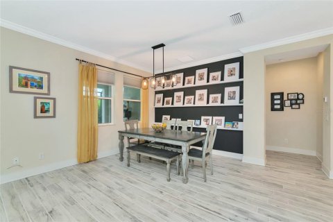 House in Bradenton, Florida 5 bedrooms, 348.76 sq.m. № 1910026 - photo 16
