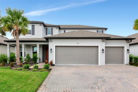 House in Bradenton, Florida 5 bedrooms, 348.76 sq.m. № 1910026 - photo 2