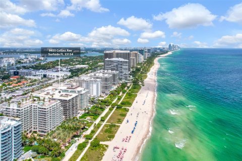 Снять в аренду кондоминиум в Серфсайд, Флорида 2 спальни, 108.7м2, № 1972215 - фото 22