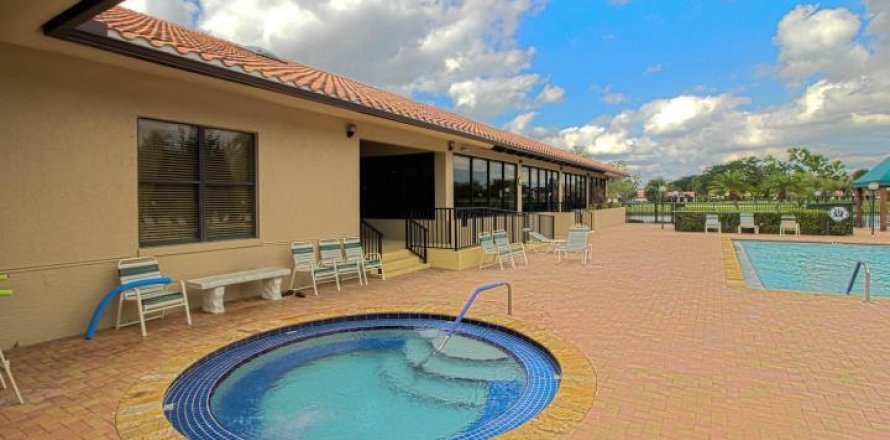 Condominio en Boynton Beach, Florida, 2 dormitorios  № 1040847
