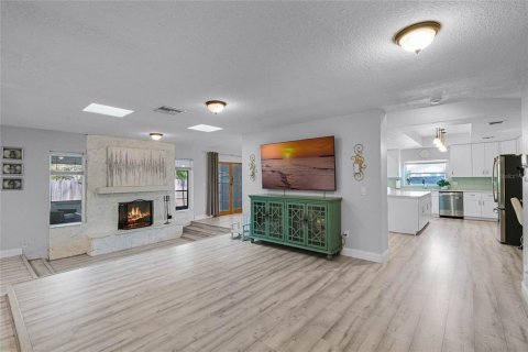 House in Maitland, Florida 4 bedrooms, 233.93 sq.m. № 1528670 - photo 7