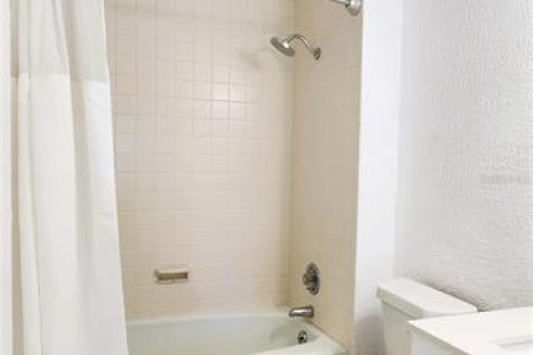 Commercial property in Lake Wales, Florida 6 bedrooms, 396.14 sq.m. № 1089577 - photo 11