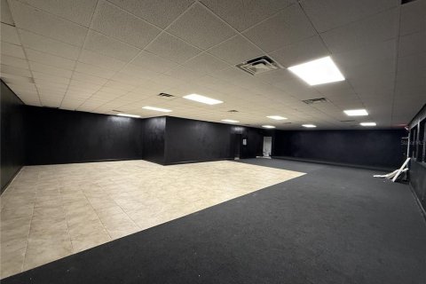 Propiedad comercial en alquiler en Ocala, Florida, 443.7 m2 № 1869291 - foto 3
