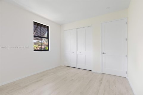 Touwnhouse à louer à Pinecrest, Floride: 4 chambres, 265.51 m2 № 1638906 - photo 30