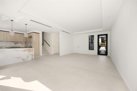 Touwnhouse à louer à Pinecrest, Floride: 4 chambres, 265.51 m2 № 1638906 - photo 4