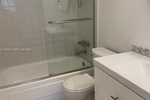 Condo in North Bay Village, Florida, 1 bedroom  № 1994402 - photo 12