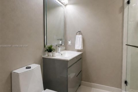 Villa ou maison à vendre à Hialeah, Floride: 3 chambres, 179.86 m2 № 2348637 - photo 6