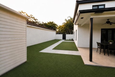 Villa ou maison à vendre à Hialeah, Floride: 3 chambres, 179.86 m2 № 2348637 - photo 15