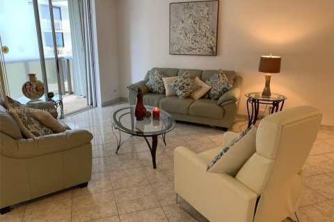 Condo in Miami Beach, Florida, 2 bedrooms  № 1882091 - photo 6