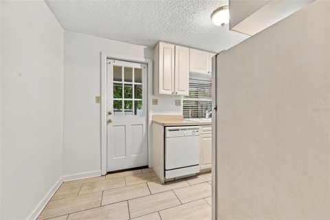 House in Dunedin, Florida 2 bedrooms, 62.43 sq.m. № 2394053 - photo 24