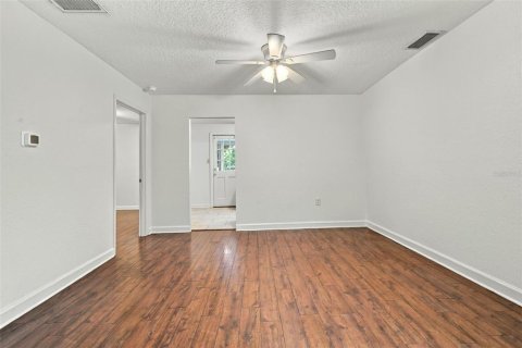House in Dunedin, Florida 2 bedrooms, 62.43 sq.m. № 2394053 - photo 15
