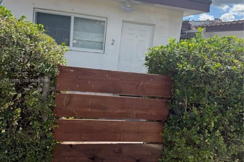 Commercial property in Miami, Florida № 2043478 - photo 9