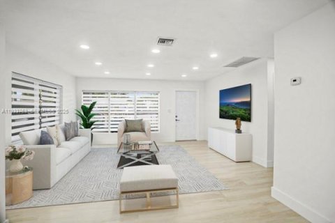 Купить виллу или дом в Окленд-Парк, Флорида 4 спальни, 170.94м2, № 1992039 - фото 9