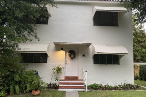 Casa en alquiler en Biscayne Park, Florida, 3 dormitorios, 167.22 m2 № 1993800 - foto 5