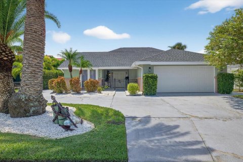 Villa ou maison à vendre à New Port Richey, Floride: 3 chambres, 208.47 m2 № 1898572 - photo 2