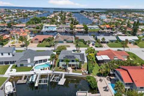 Villa ou maison à vendre à New Port Richey, Floride: 3 chambres, 208.47 m2 № 1898572 - photo 3