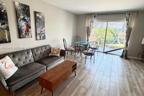 Copropriété à louer à Hallandale Beach, Floride: 2 chambres, 86.86 m2 № 2068108 - photo 5