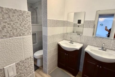 Copropriété à louer à Hallandale Beach, Floride: 2 chambres, 86.86 m2 № 2068108 - photo 13