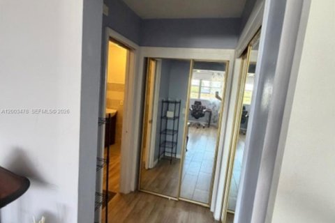 Copropriété à louer à Hallandale Beach, Floride: 2 chambres, 86.86 m2 № 2068108 - photo 9