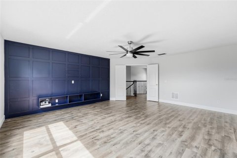 House in Oviedo, Florida 5 bedrooms, 275.46 sq.m. № 2429550 - photo 22
