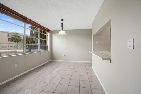 Condo in Davie, Florida, 2 bedrooms  № 1953257 - photo 7