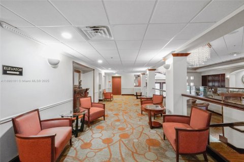 Condo in Davie, Florida, 2 bedrooms  № 1953257 - photo 24