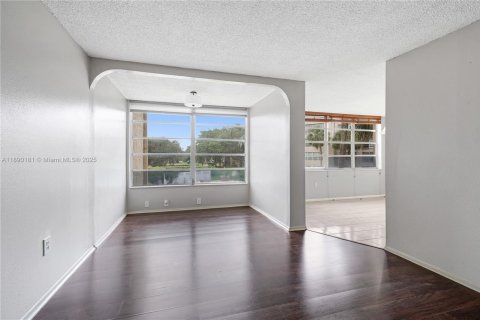 Condo in Davie, Florida, 2 bedrooms  № 1953257 - photo 4