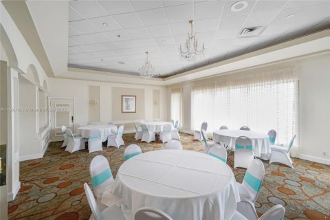 Condo in Davie, Florida, 2 bedrooms  № 1953257 - photo 28